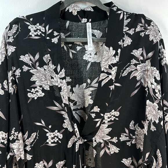 Spiritual Gangster Floral Kimono, OS - Picture 2 of 9